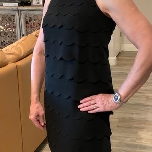 White House Black Market Black Tiered Scallop Sleeveless Black Shift Dress // Si